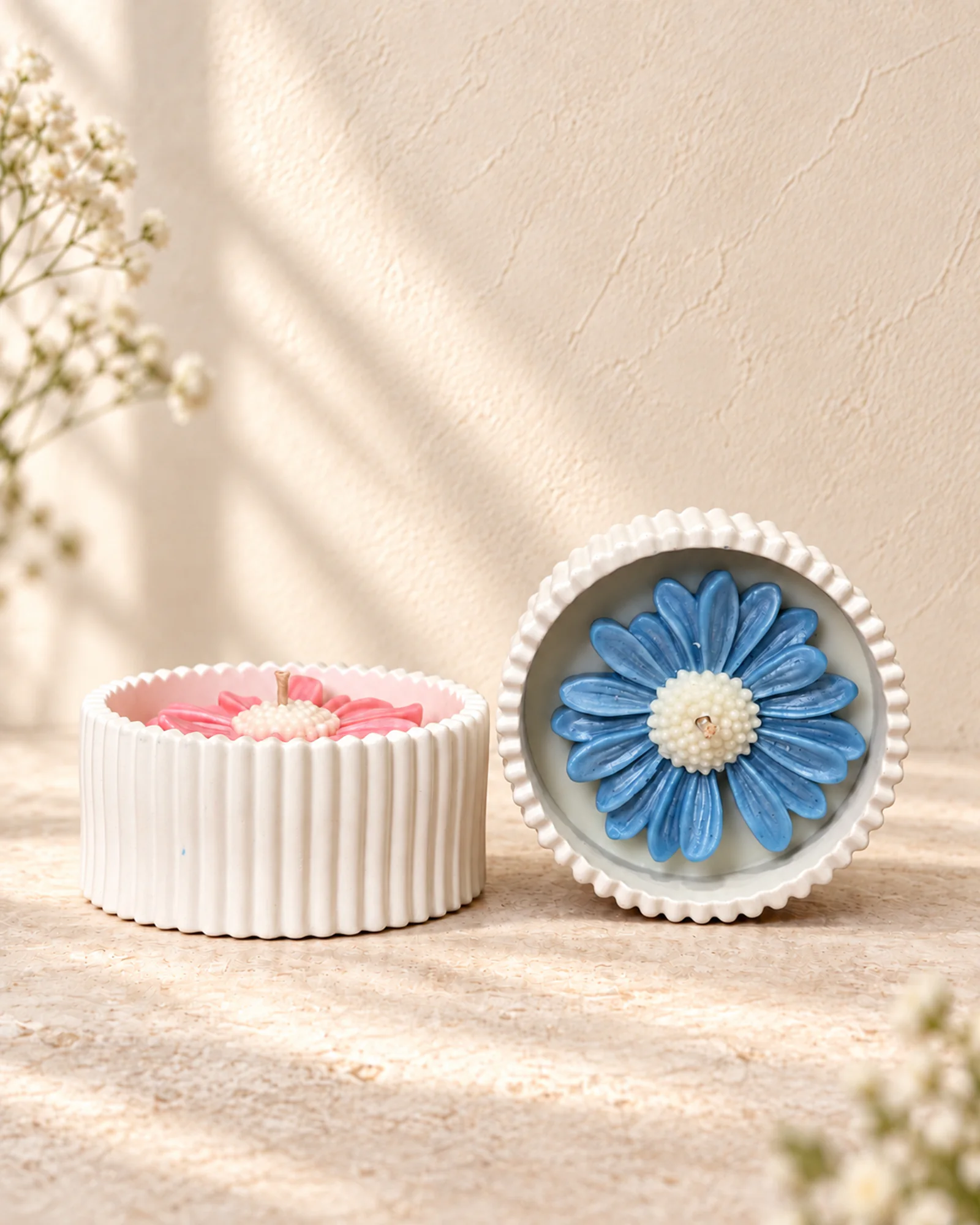 Daisy Glow Set with British rose-scented flower candles and white eco-casting bases